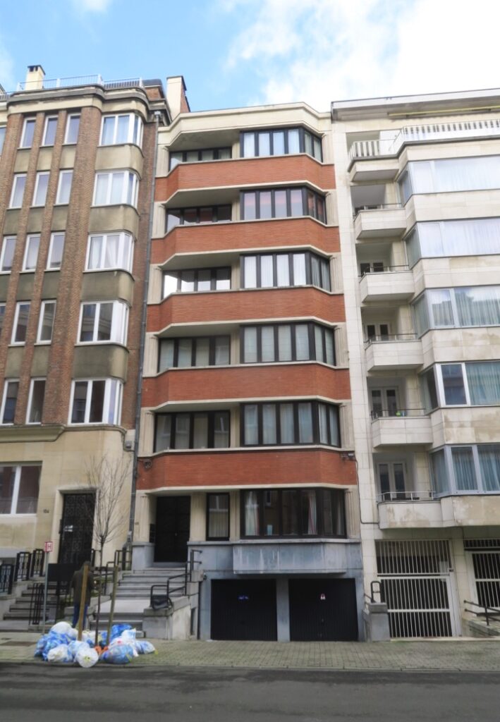 ancienne conciergerie transformée en un logement à woluwe-saintlambert sans permis d’urbanisme